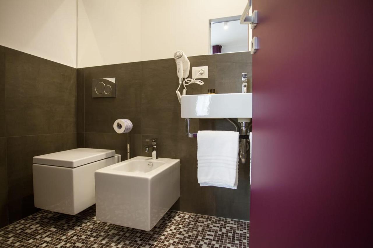 Dimora Mefite-Camere Con Bagno Privato E Self Check-In Matera Exterior foto