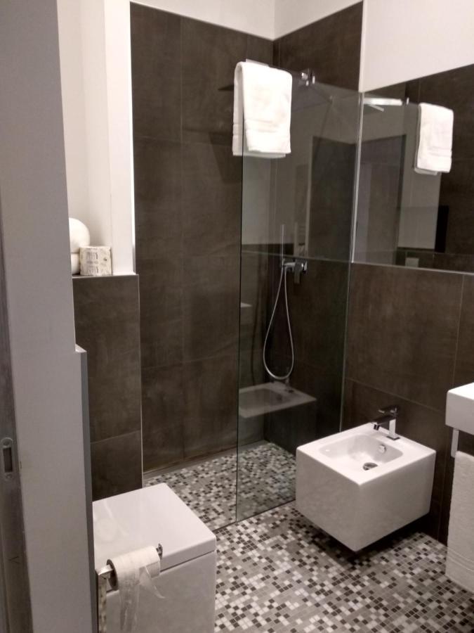 Dimora Mefite-Camere Con Bagno Privato E Self Check-In Matera Exterior foto